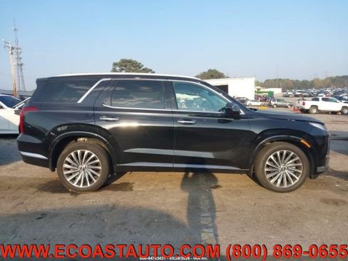 Used 2024 Hyundai Palisade Calligraphy AWD/4WD image 2