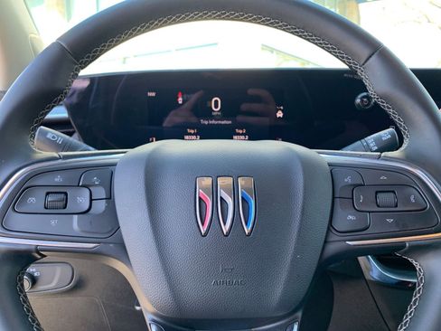 Used 2025 Buick Encore GX Preferred image 27