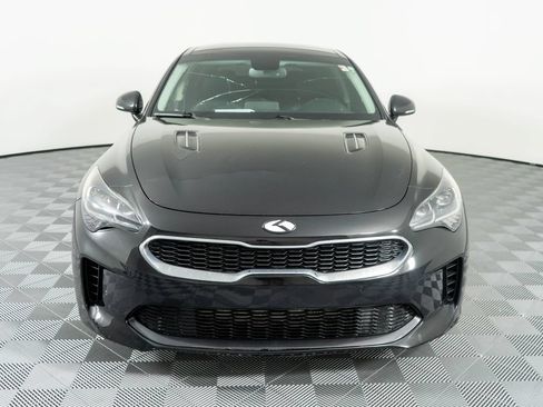 Used 2018 Kia Stinger Premium RWD image 2