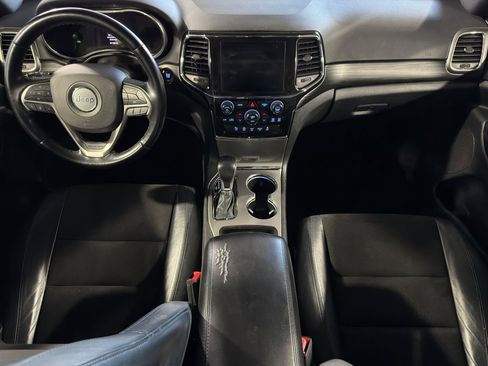 Used 2021 Jeep Grand Cherokee Laredo X image 30