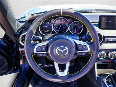 Used 2025 MAZDA MX-5 Miata Grand Touring w/ Appearance Package RWD image 16