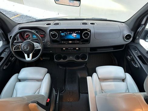 Used 2024 Mercedes-Benz Sprinter 3500 image 23