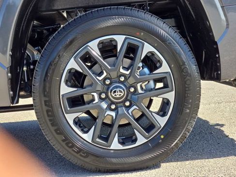 New 2026 Toyota Tundra Limited image 32
