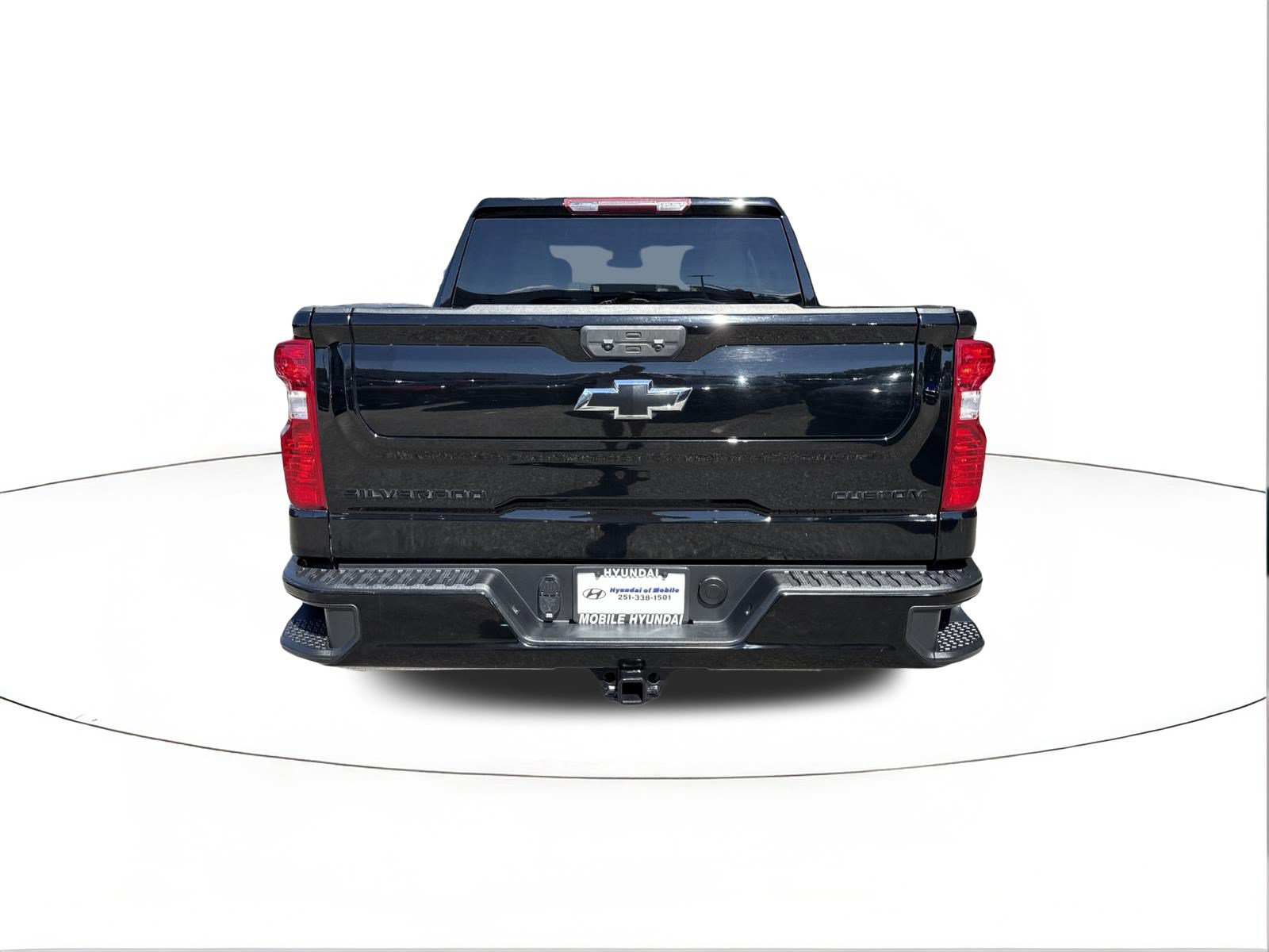 Used 2024 Chevrolet Silverado 1500 Custom w/ Turbomax Blackout Package RWD image 4