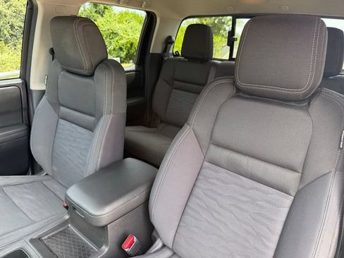 Used 2023 Nissan Frontier SV w/ SV Convenience Package AWD/4WD image 9