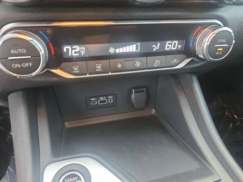 Used 2023 Nissan Sentra SR image 9