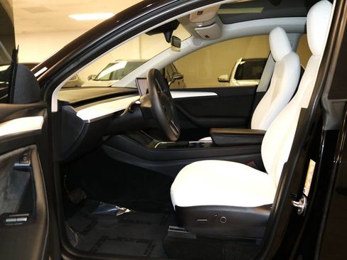 Used 2023 Tesla Model Y Long Range AWD/4WD image 13