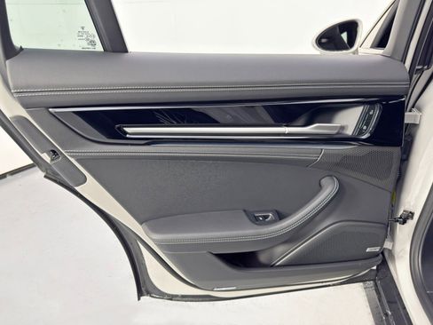 Used 2025 Porsche Panamera 4S image 46