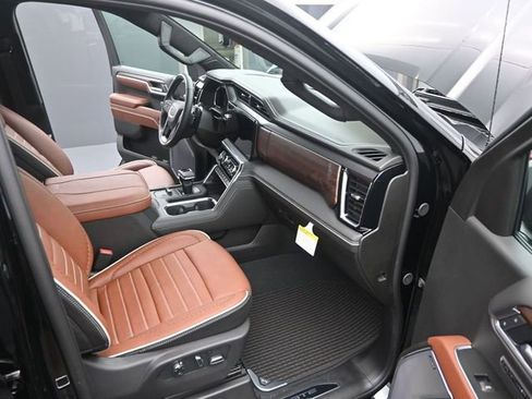 New 2026 GMC Sierra 1500 Denali Ultimate AWD/4WD image 9