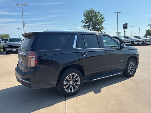 Used 2022 Chevrolet Tahoe LT w/ Luxury Package RWD image 4