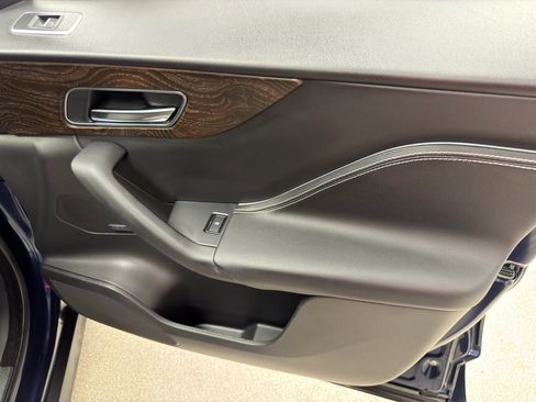 Used 2017 Jaguar F-PACE S image 13