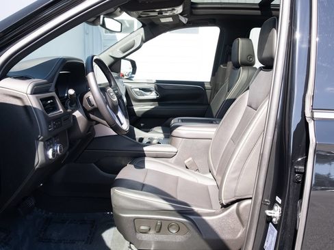 Used 2023 GMC Yukon SLT AWD/4WD image 11