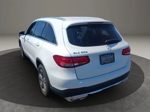 Used 2019 Mercedes-Benz GLC 300 image 4