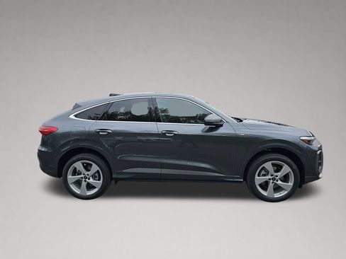 New 2026 Audi Q5 Premium Plus AWD/4WD image 2