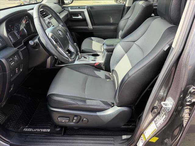 Used 2018 Toyota 4Runner SR5 Premium AWD/4WD image 10