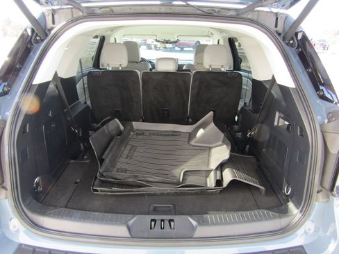 Used 2025 Ford Explorer Active w/ Active Comfort Package AWD/4WD image 18