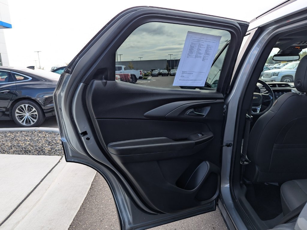 Used 2023 Chevrolet TrailBlazer ACTIV w/ Sun and Liftgate Package FWD image 28