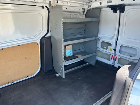 Used 2014 Ford Transit Connect XLT image 11