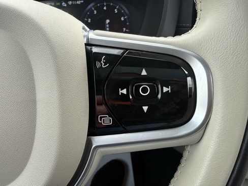 Used 2021 Volvo XC60 T5 Inscription w/ Advanced Package image 34