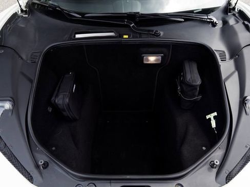 Used 2014 Ferrari 458 Spider image 33