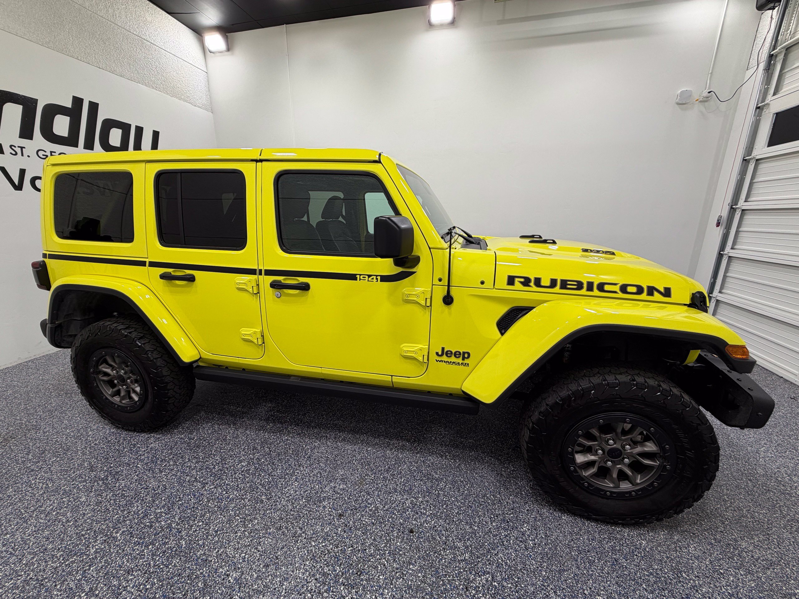 Used 2022 Jeep Wrangler Unlimited Rubicon AWD/4WD image 8