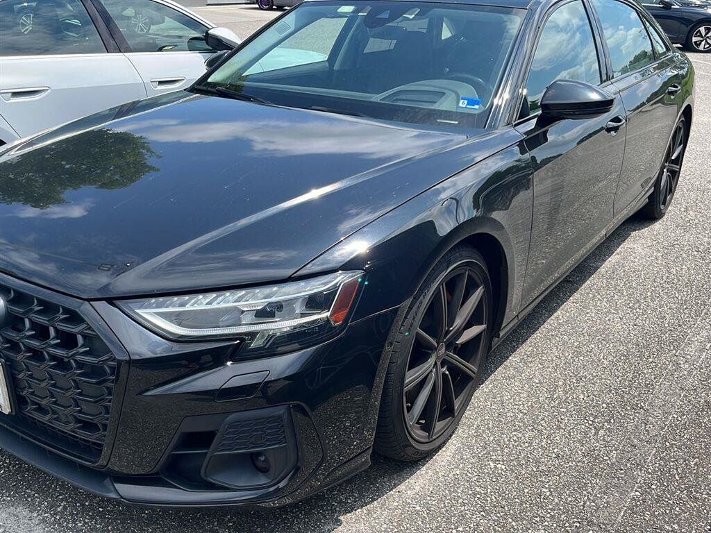 Used 2022 Audi S8 w/ S8 Comfort Plus Package AWD/4WD image 16
