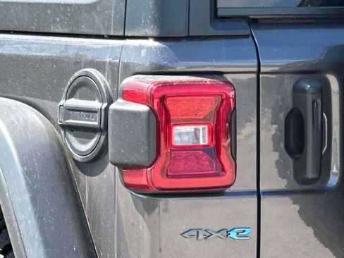 Used 2025 Jeep Wrangler Unlimited Sport S 4xe AWD/4WD image 9