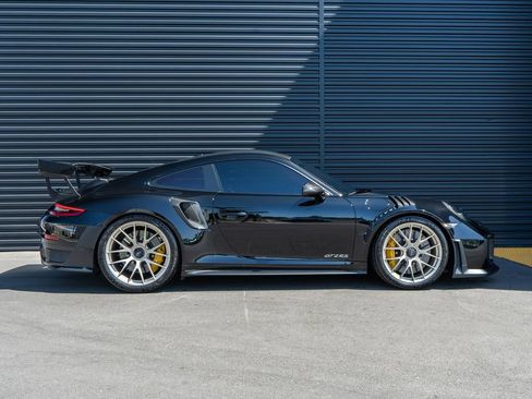 Certified 2018 Porsche 911 GT2 RS RWD image 8