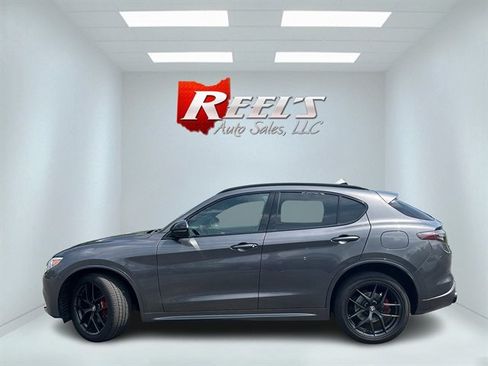 Used 2021 Alfa Romeo Stelvio Ti Sport AWD/4WD image 12