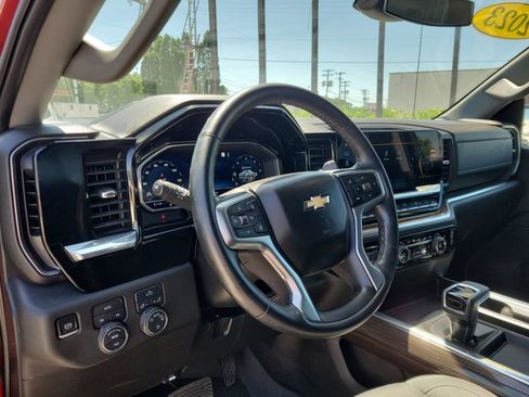 Used 2023 Chevrolet Silverado 1500 LT w/ Convenience Package II AWD/4WD image 22