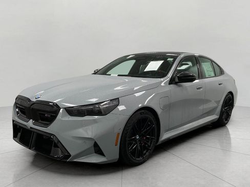 New 2026 BMW M5 image 9