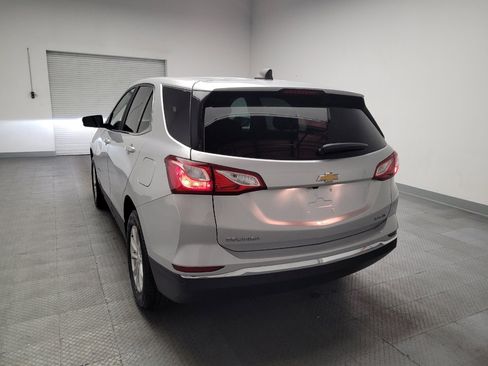 Used 2021 Chevrolet Equinox LT w/ Driver Convenience Package image 6