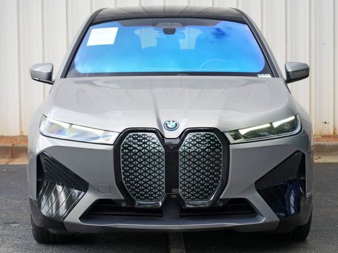 Used 2023 BMW iX xDrive50 w/ Ultimate Package 2 AWD/4WD image 52