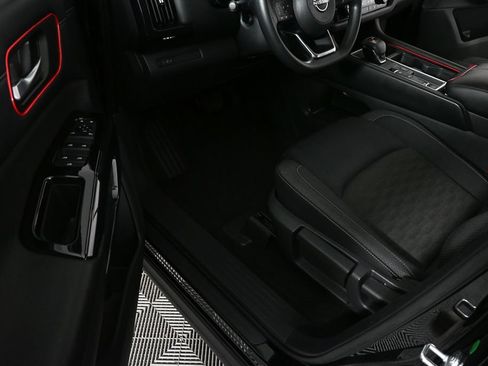 Used 2022 Nissan Pathfinder S FWD image 7
