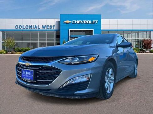 Used 2023 Chevrolet Malibu LS w/ Driver Confidence Package FWD image 2