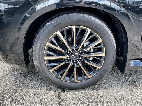 Certified 2026 INFINITI QX80 Autograph w/ Premium Cargo Package AWD/4WD image 11