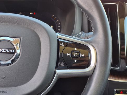 Certified 2023 Volvo XC60 B5 Plus w/ Protection Package Premier FWD image 28