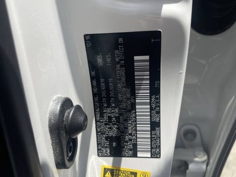 Used 2017 Toyota Highlander XLE FWD image 10