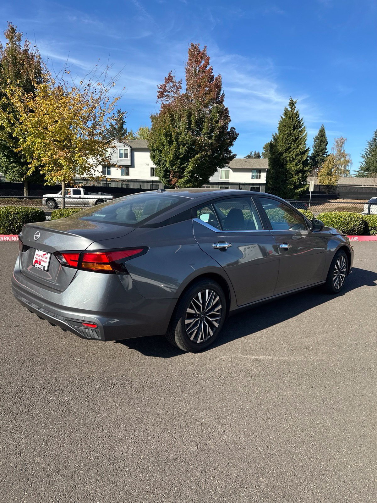 Used 2025 Nissan Altima 2.5 SV FWD image 5