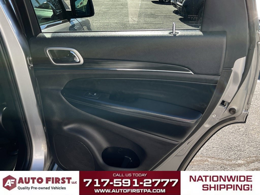 Used 2019 Jeep Grand Cherokee Limited w/ Luxury Group II AWD/4WD image 13