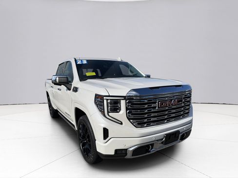 Used 2023 GMC Sierra 1500 Denali w/ Denali Reserve Package AWD/4WD image 7