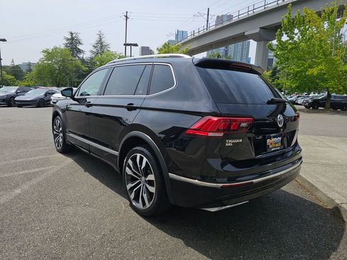 Used 2021 Volkswagen Tiguan SEL Premium R-Line w/ 3rd Row Seat Package image 6