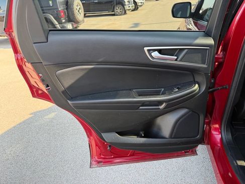 Used 2023 Ford Edge SEL w/ Convenience Package AWD/4WD image 10
