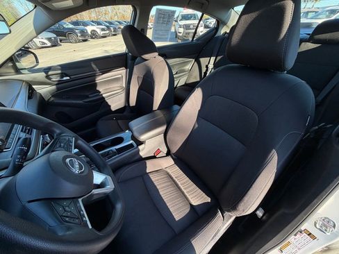 Certified 2024 Nissan Altima 2.5 SV image 11