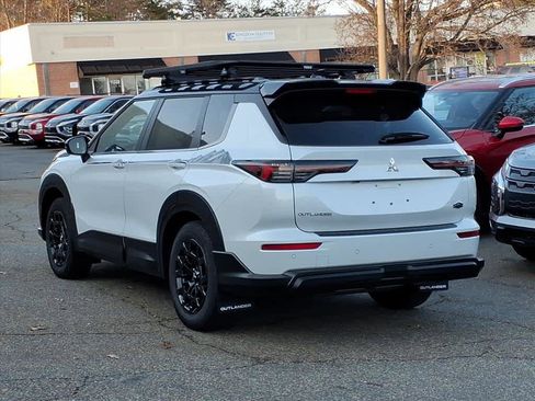 New 2026 Mitsubishi Outlander Trail Edition image 3