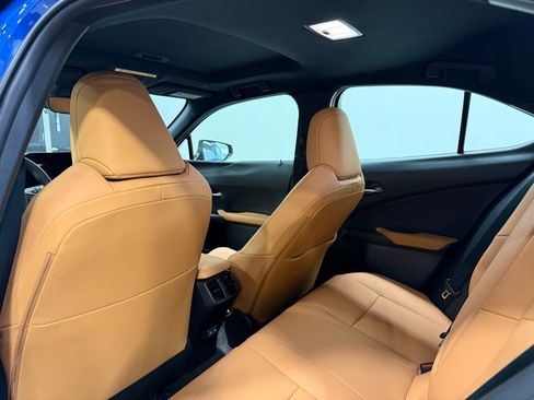 Used 2025 Lexus UX 300h AWD w/ Accessory Package (Z1) image 21