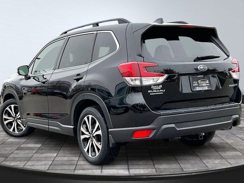 Used 2021 Subaru Forester Limited image 11