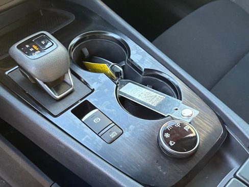 Certified 2024 Nissan Rogue S image 21