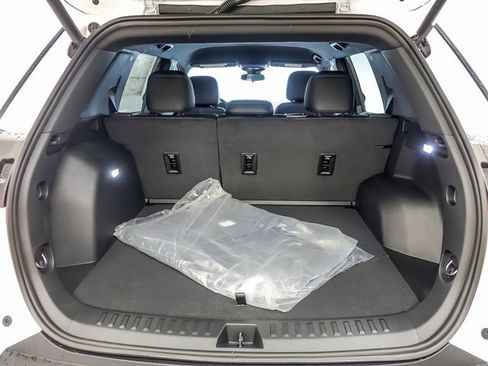 New 2026 Chevrolet Equinox LT image 8