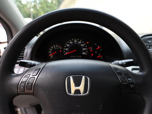 Used 2005 Honda Odyssey EX-L image 22